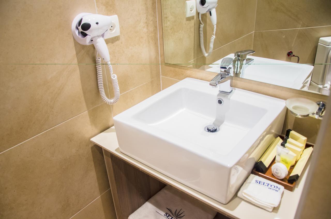 Hotel Selton キンシャサ エクステリア 写真